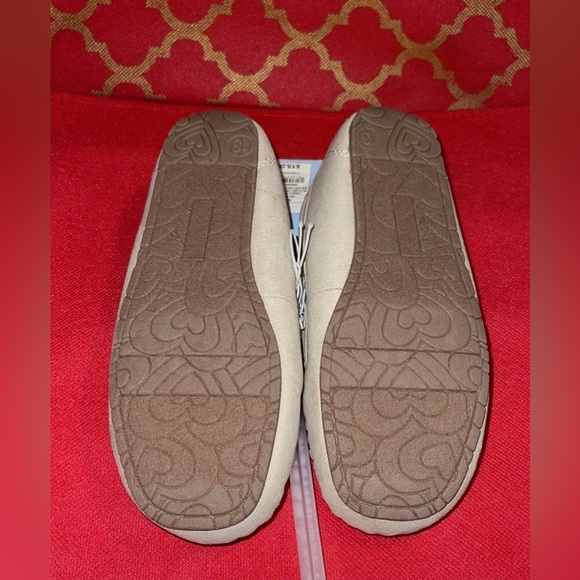 Cat & Jack girls/boys slipper moccasins kids size 13 off-white/cadi - Picture 5 of 5